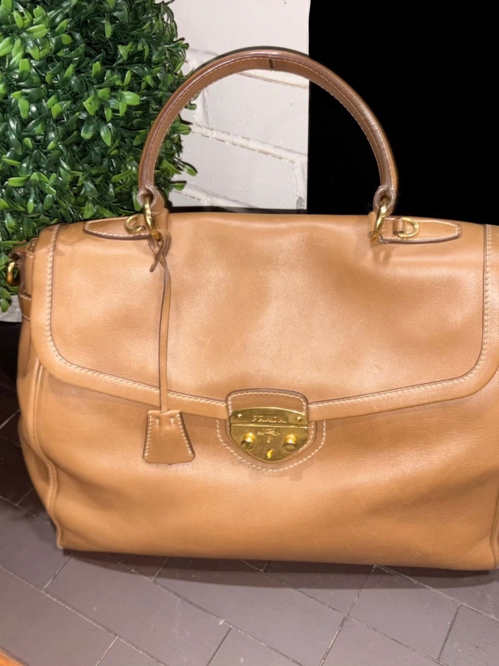 PRADA bag - Picture 3 of 3